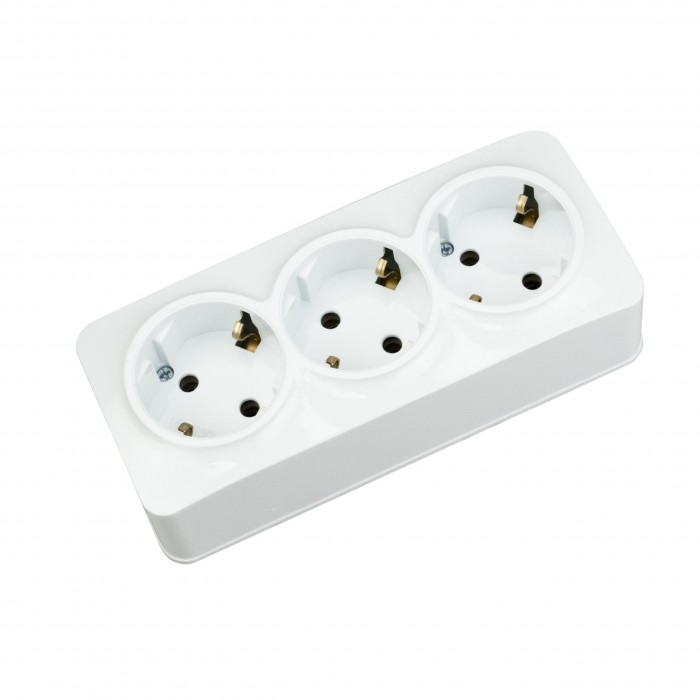 Розетка тройная с заземлением белая POWER MAX-3E